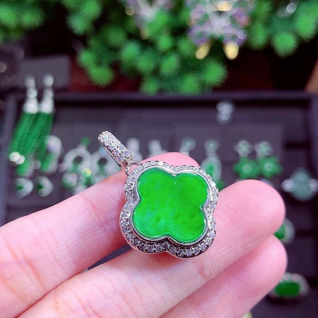 颈饰未镶嵌翡翠天然