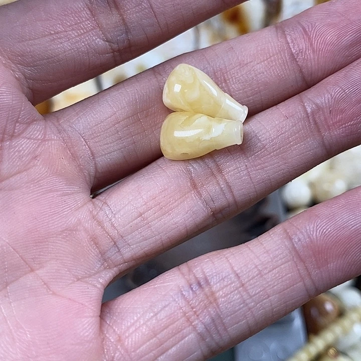 未镶嵌琥珀裸石m***金我