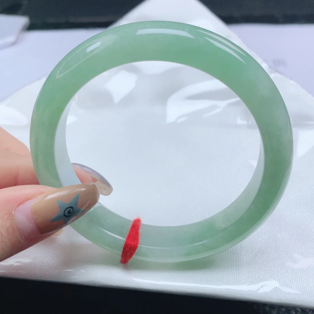 翡翠未镶嵌手镯翡翠55.7果绿正圈