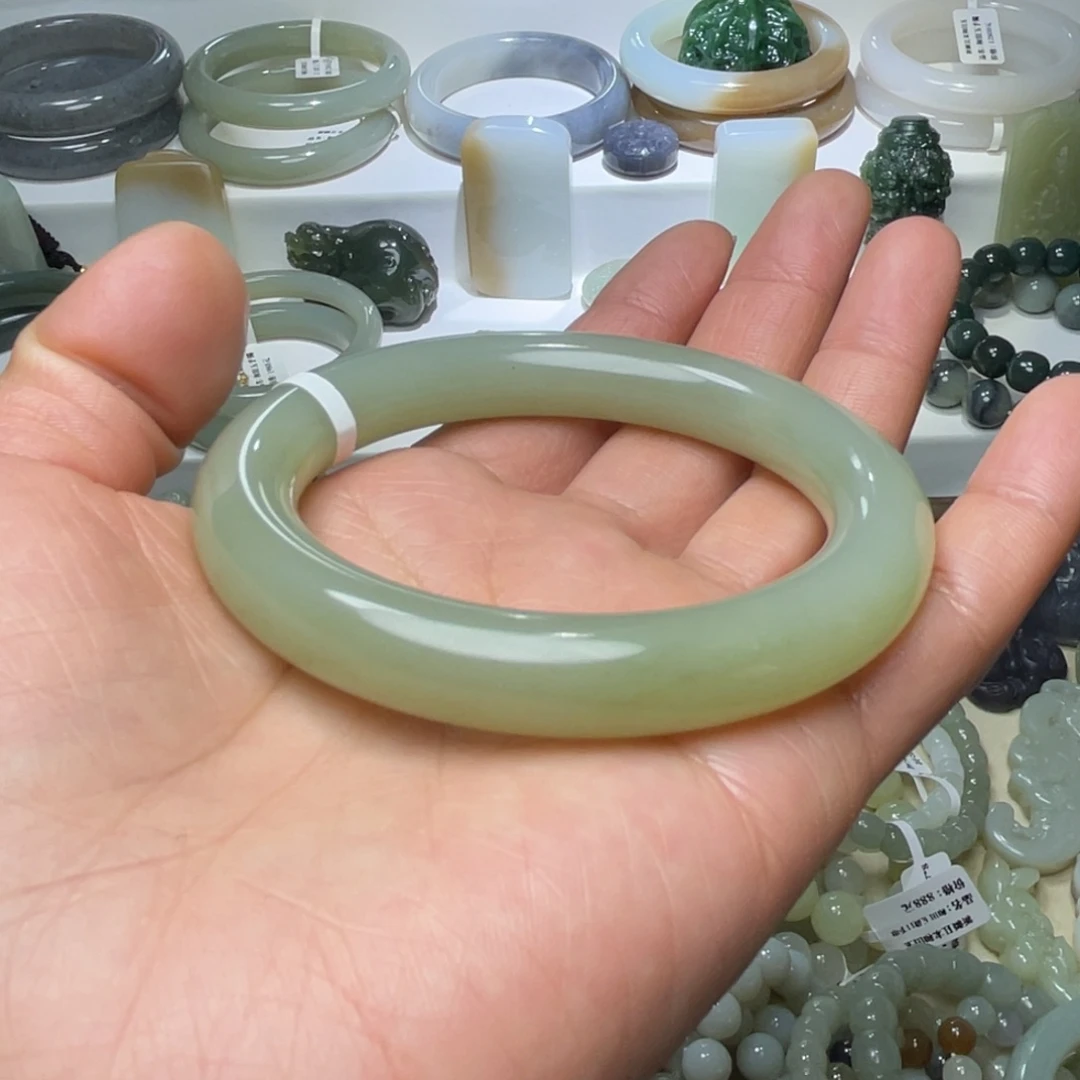 和田玉（青白玉）未镶嵌颈饰55圈口