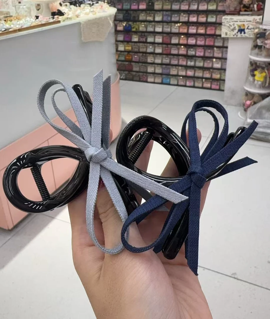 牛仔蓝蝴蝶结亚克力抓夹中号