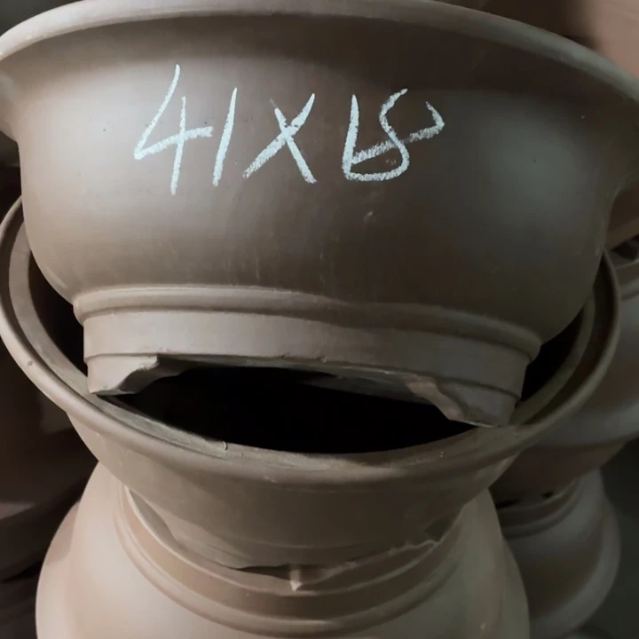 紫砂花盆80-  2。  41-18。