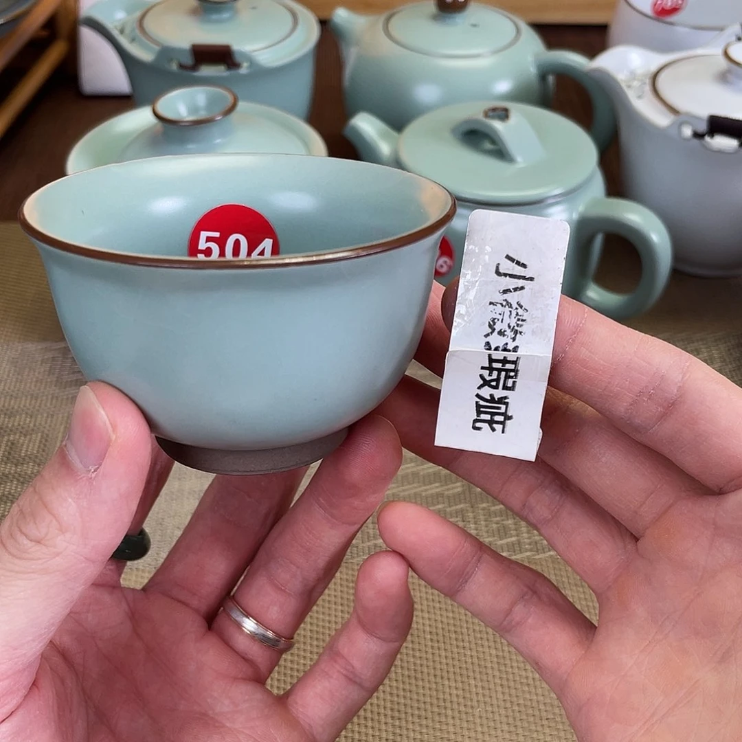 瓷片。。。。。。。。。。。。。。