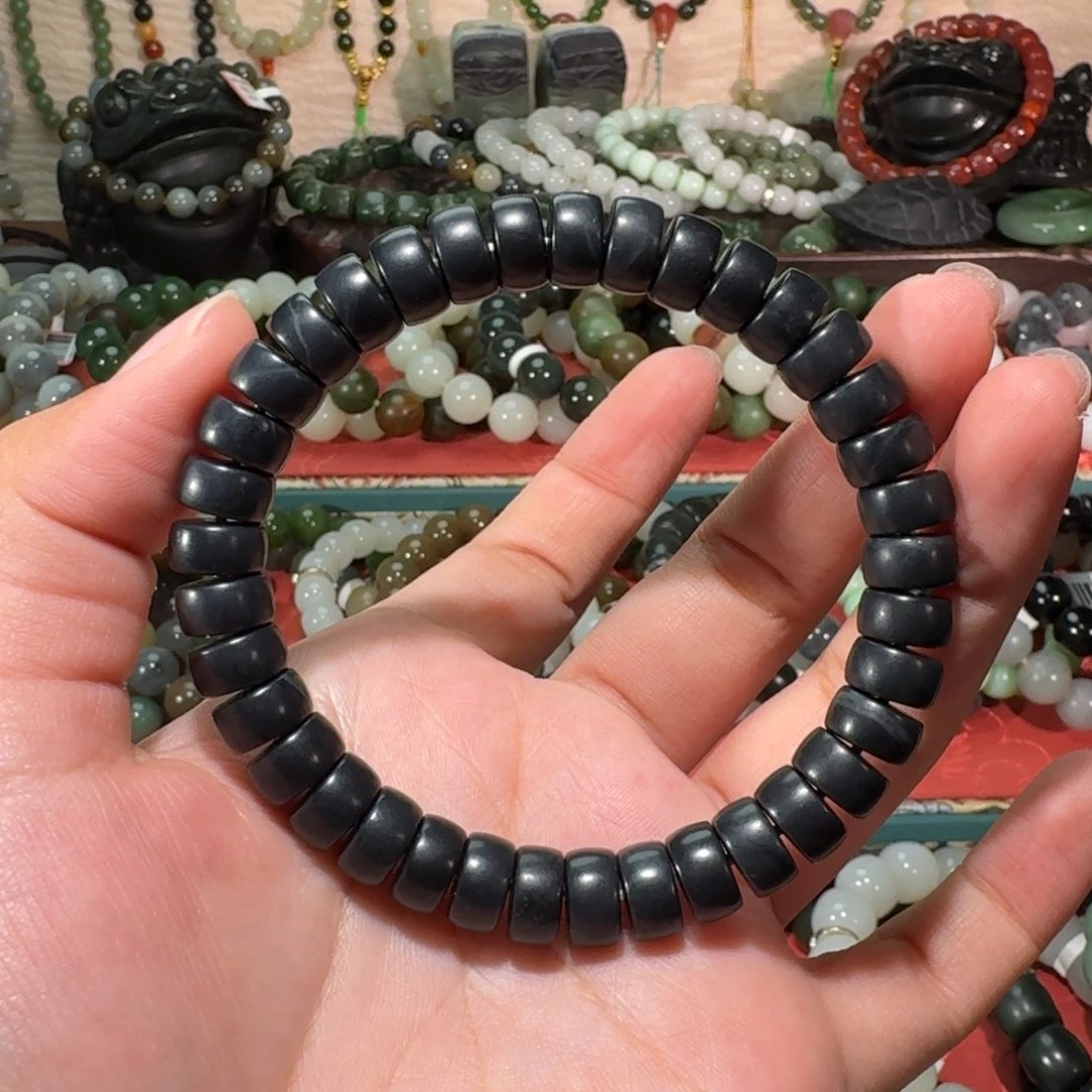 雨***晨和田玉未镶嵌手链