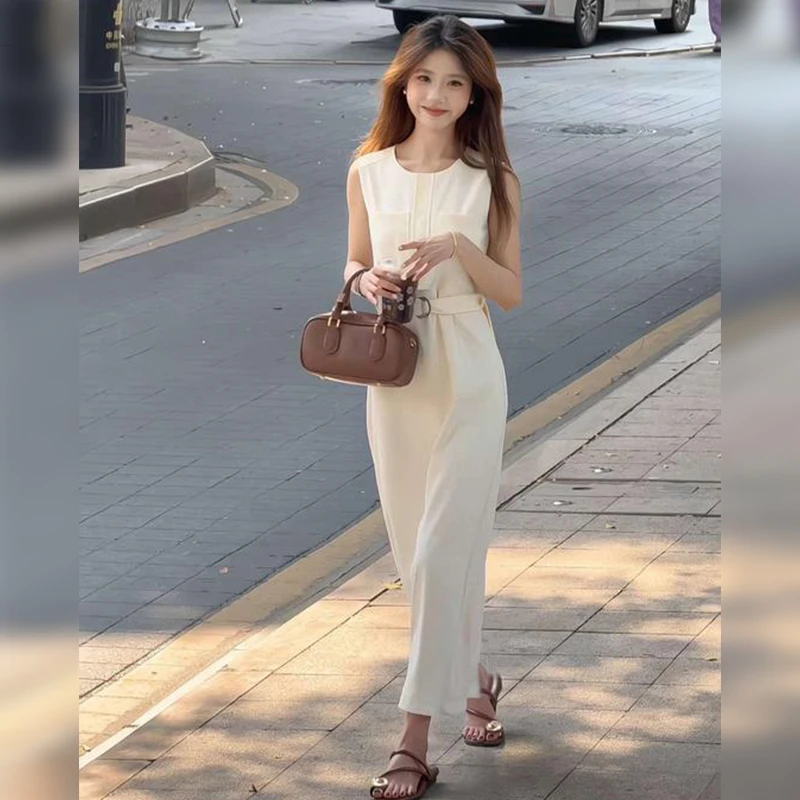 2635法式气质无袖背心小个子连衣裙子女夏2025新款设计感收腰长裙