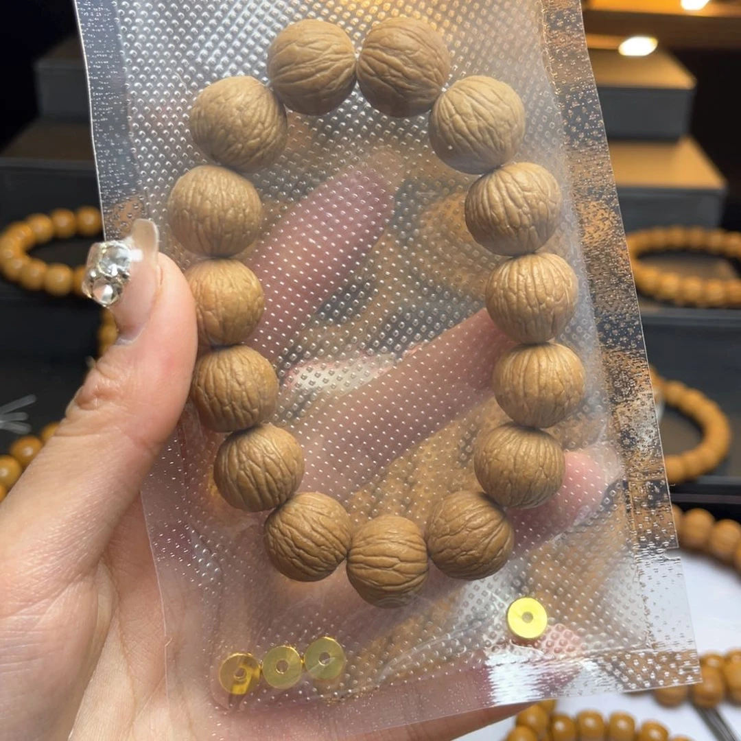 猴头核桃吊坠1****?凤羽