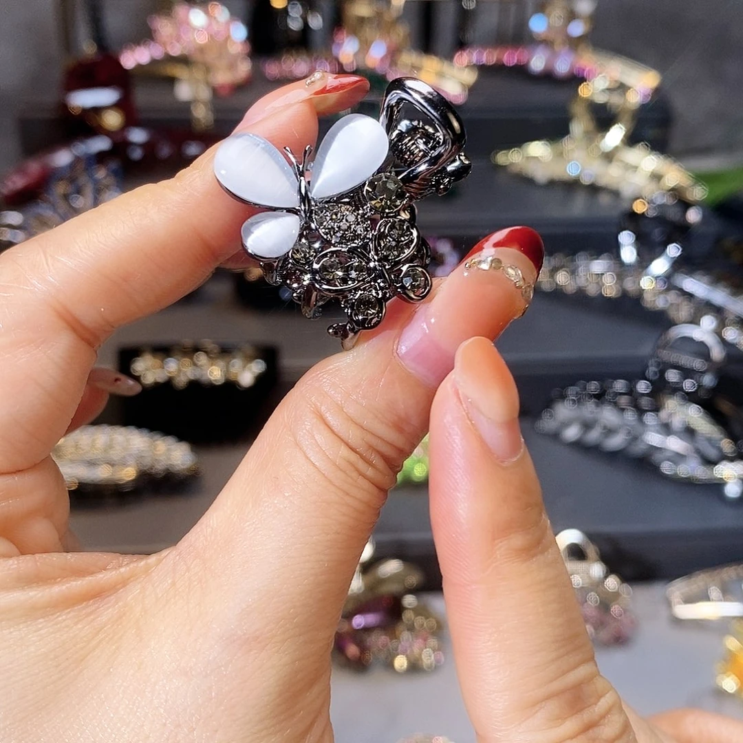 皮质铁合金一切就