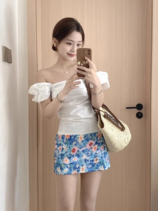 法式重工一字肩泡泡袖白色T恤女夏季修身设计感露肩辣妹上衣套装