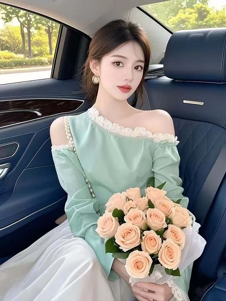 法式高级感露肩蕾丝边长袖T恤女春夏设计感独特漂亮气质减龄上衣