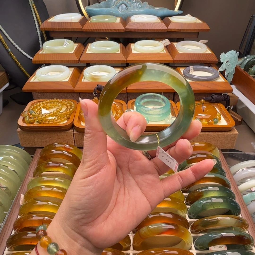 蛇纹石玉未镶嵌手镯58