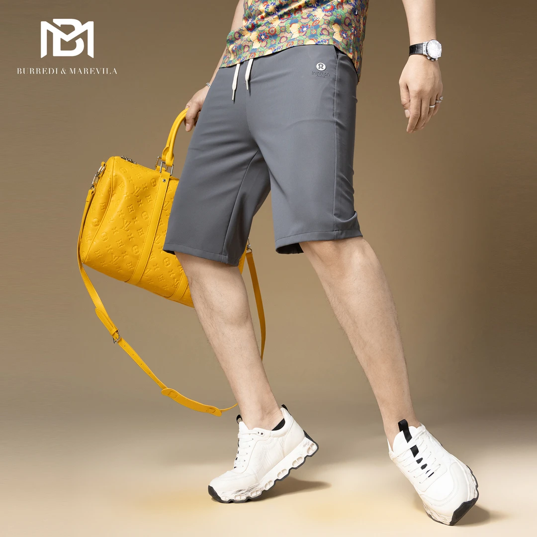 字母压花冰丝短裤男士2025新款夏季潮牌裤子男休闲裤5分沙滩裤