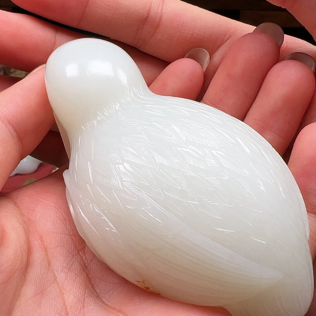 和田玉未镶嵌颈饰山**遥