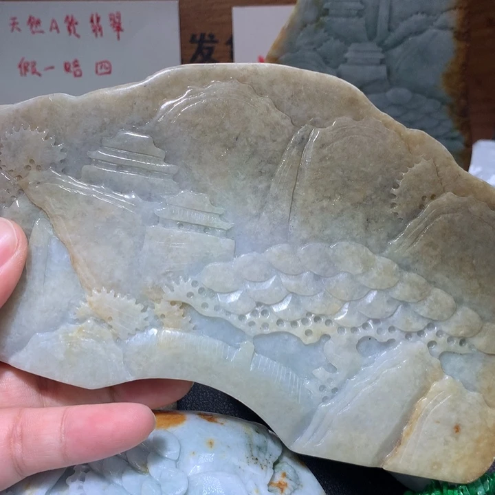 翡翠未镶嵌颈饰保真天然A货翡翠