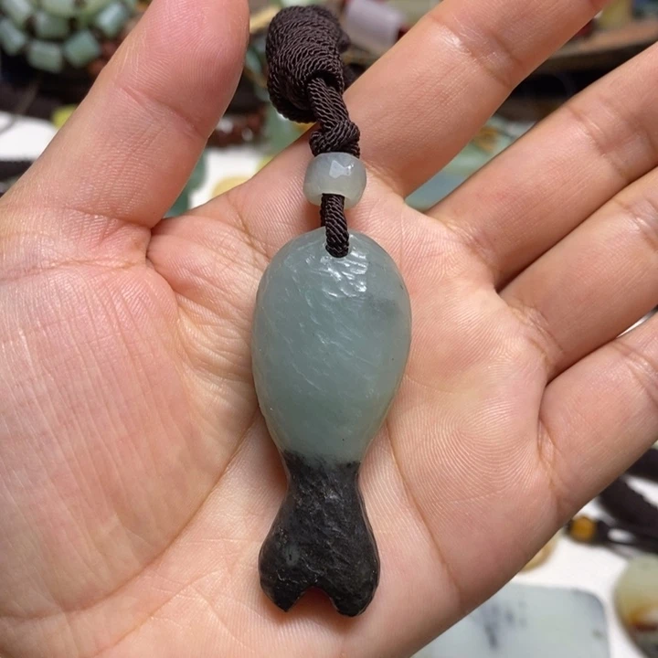 蛇纹石玉未镶嵌挂件