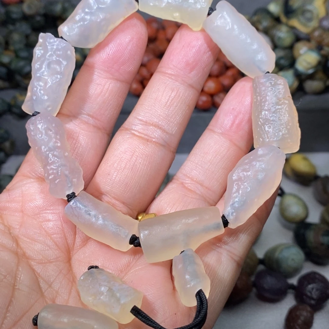 未镶嵌玛瑙/玉髓珠宝奇石