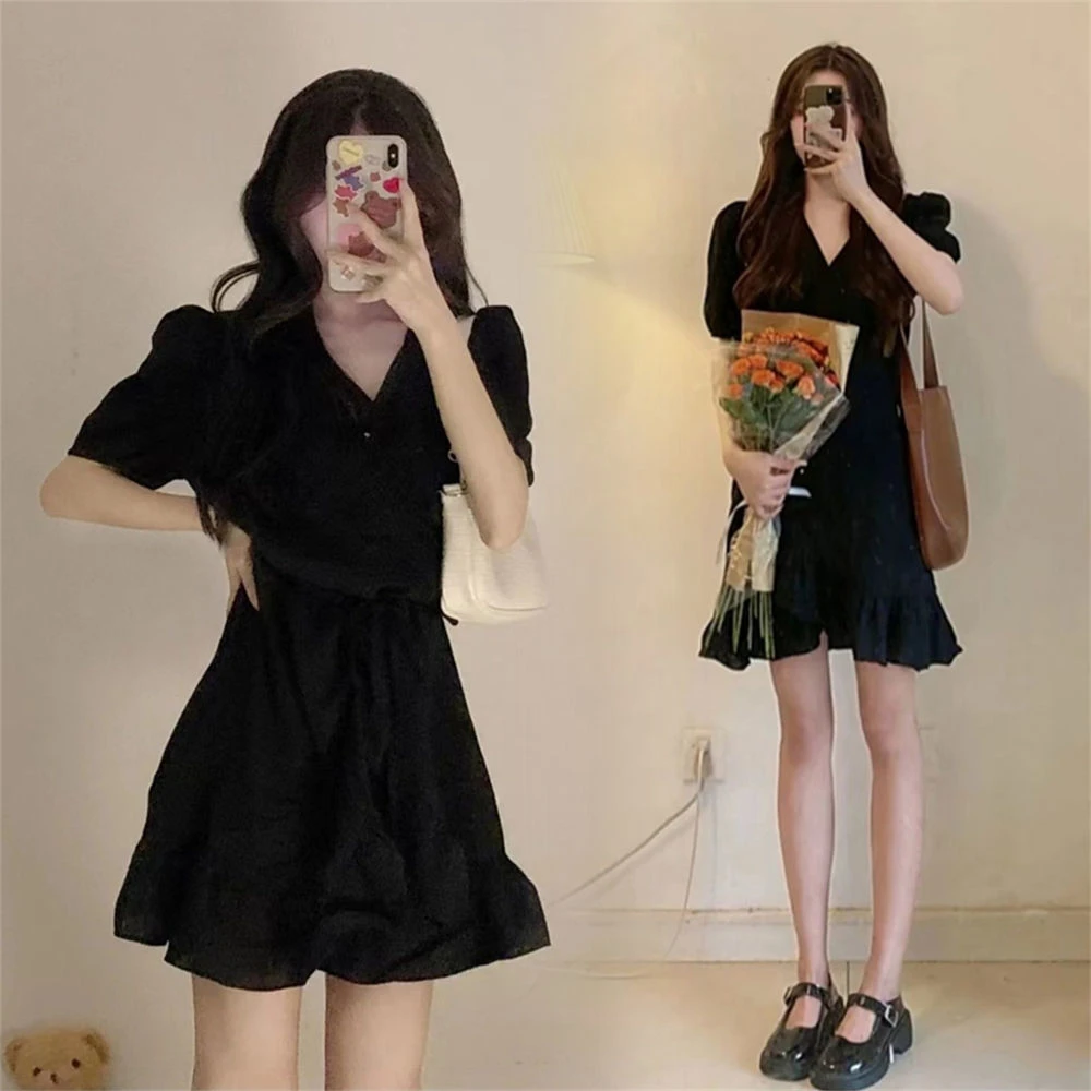 海翔2024夏季新款小个子法式连衣裙子女高级设计感小众小黑裙收腰