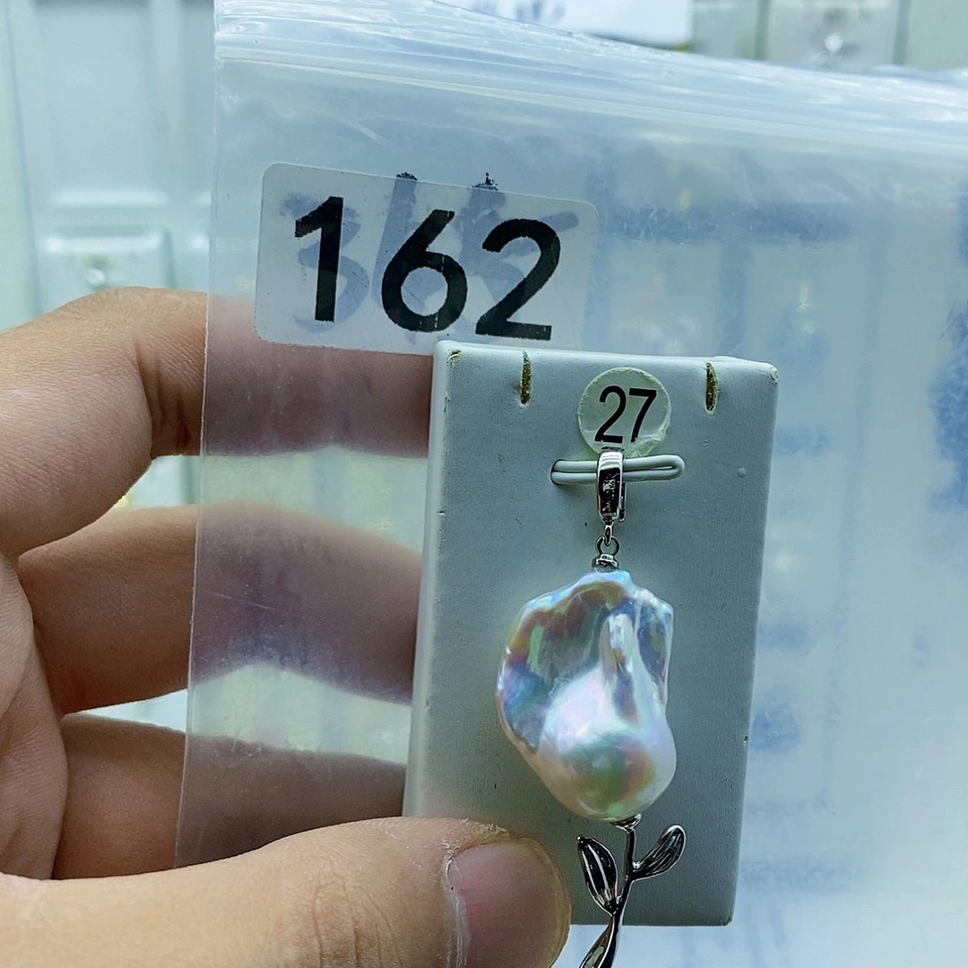 合金淡水珍珠颈饰