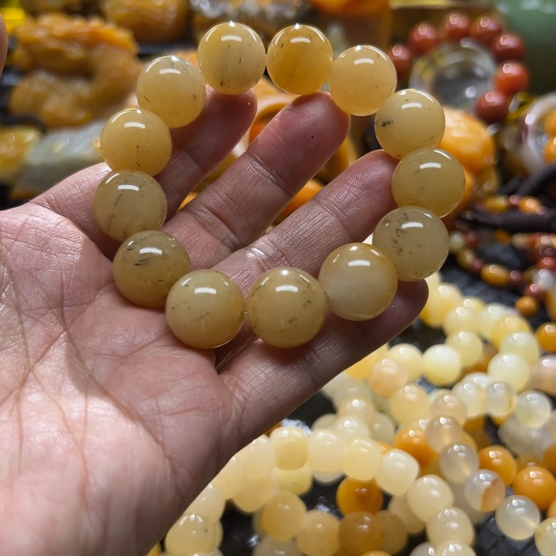 石英质玉未镶嵌颈饰