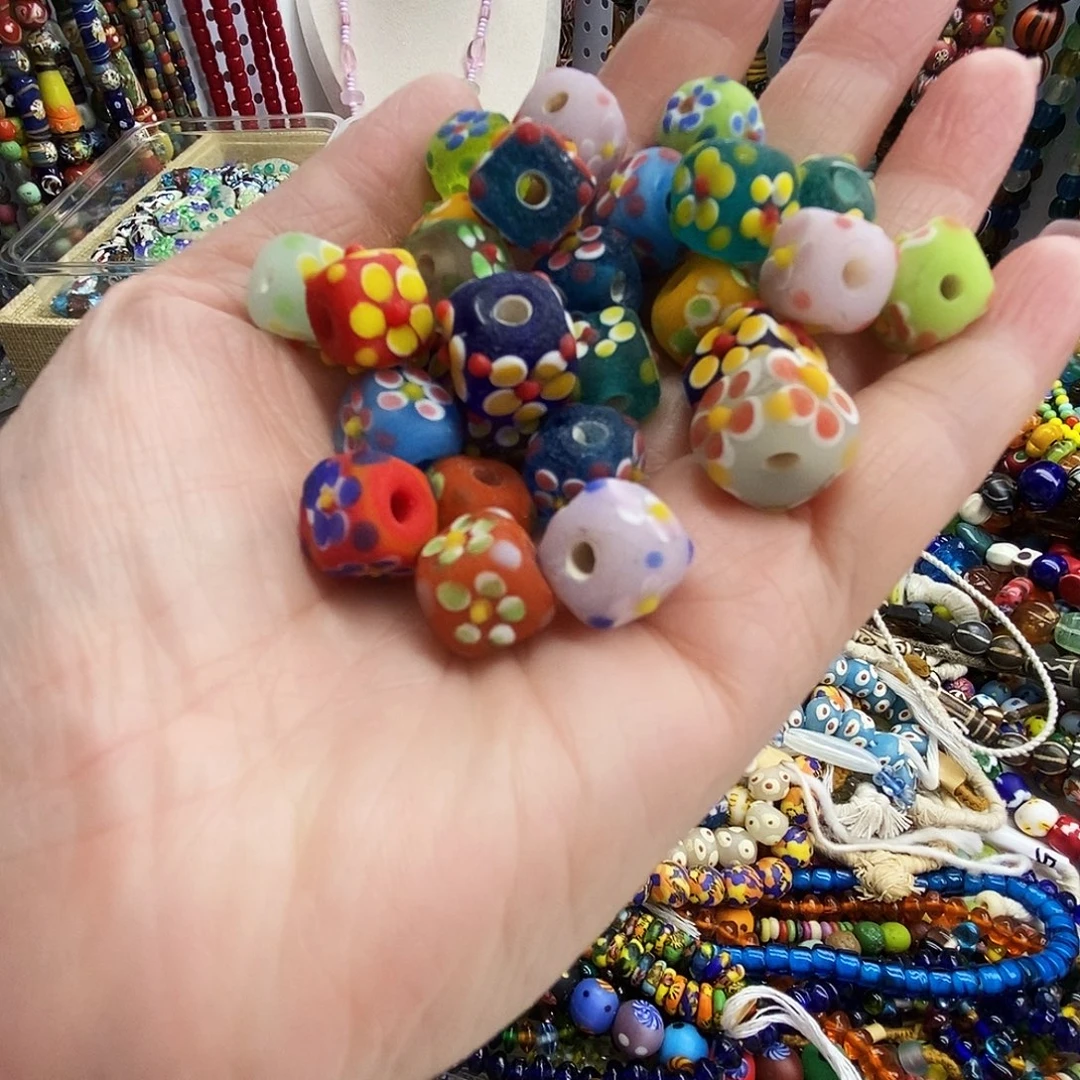 琉璃颈饰天津方花珠2.5一颗，123