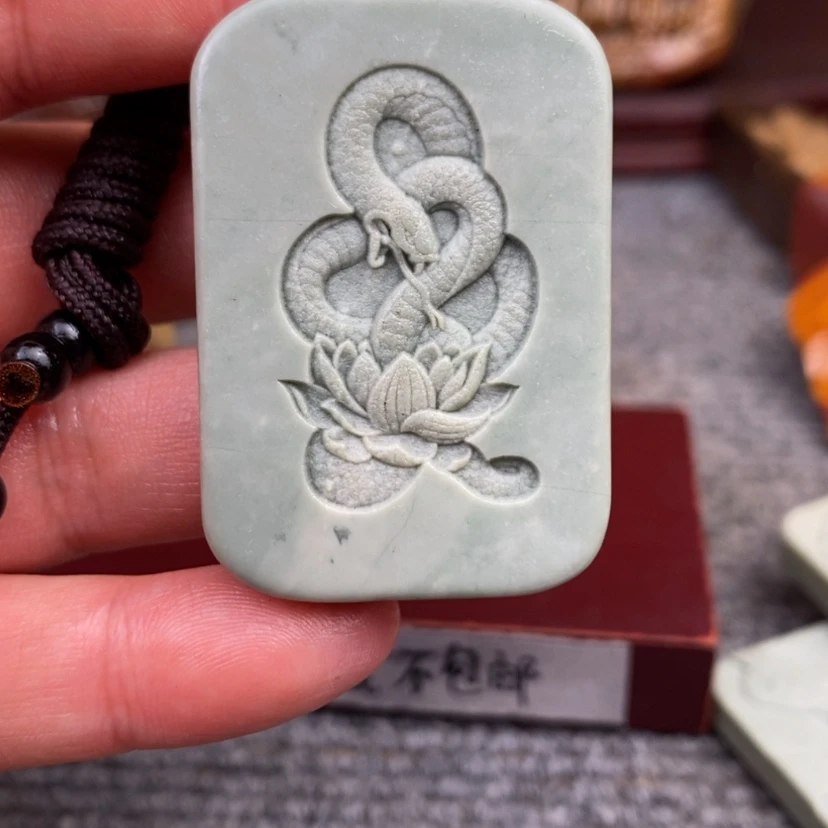 【闪购商品】原石雕刻手把件