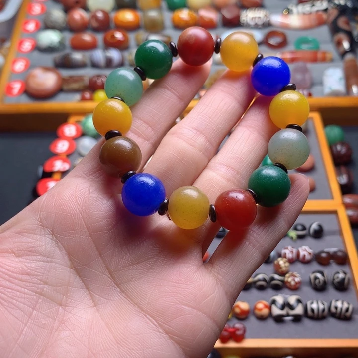 玛瑙/玉髓颈饰未镶嵌淮***上