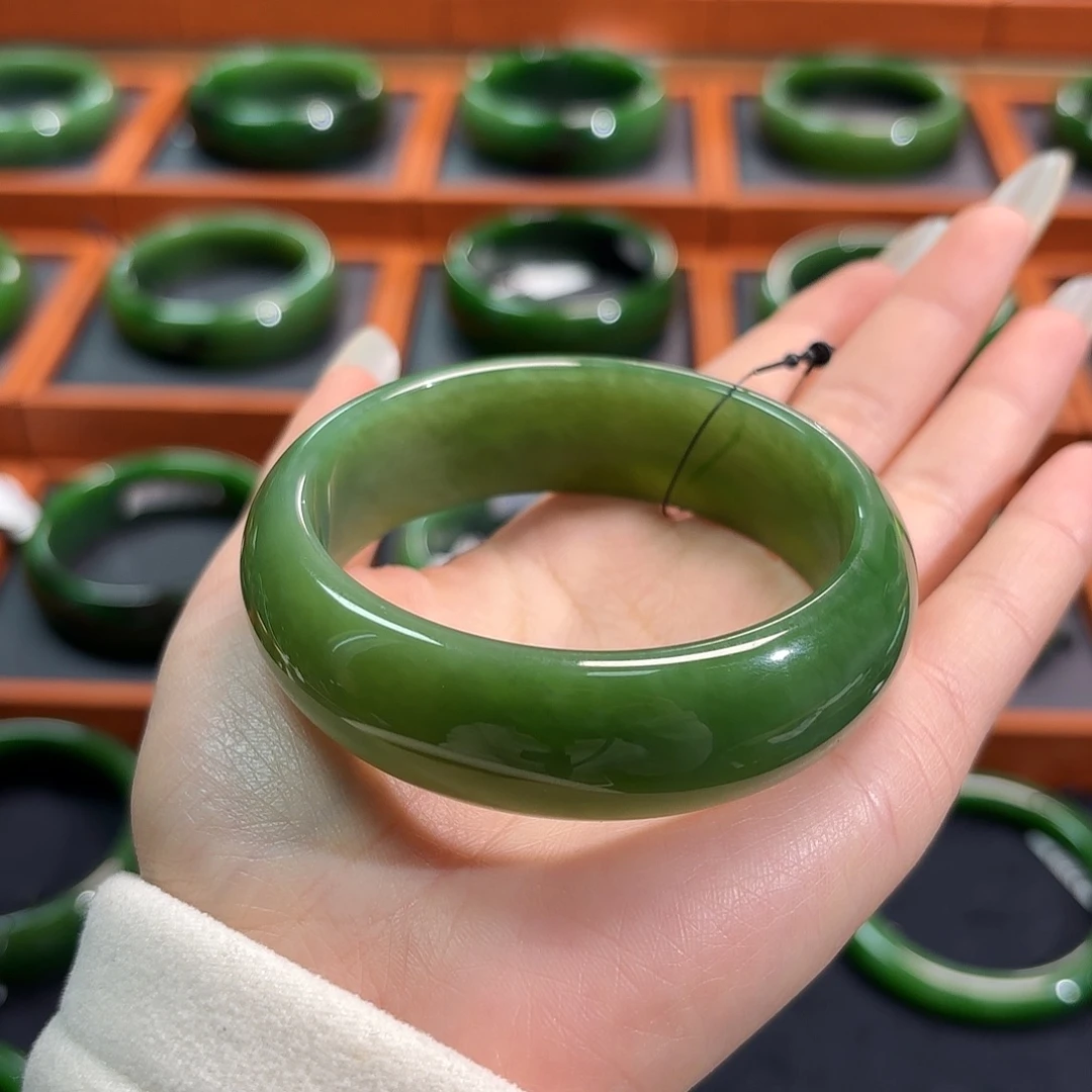 和田玉（碧玉）未镶嵌手镯宽版粉青