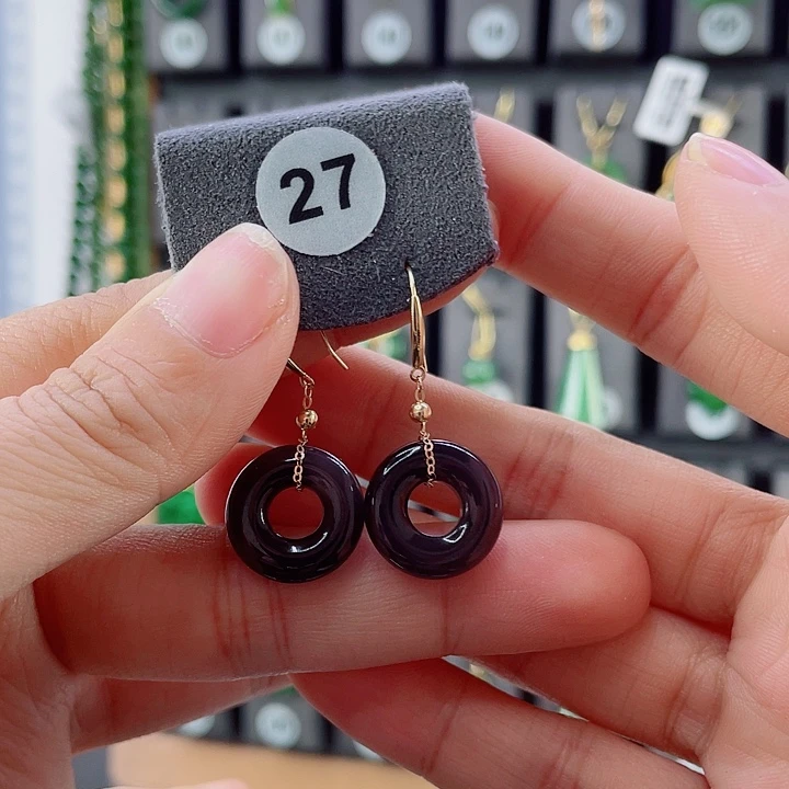 18K金镶嵌和田玉耳饰