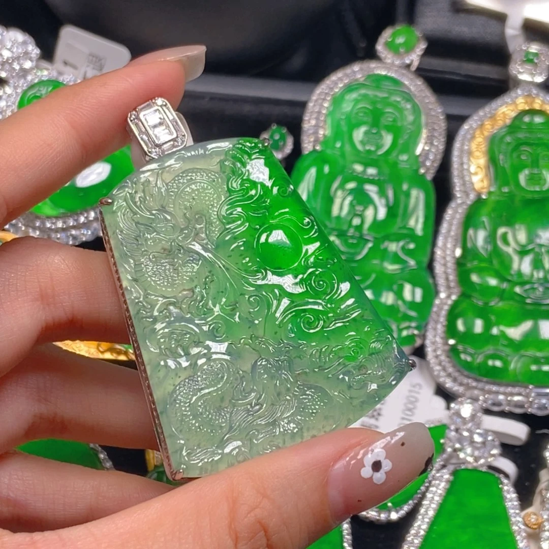 翡翠未镶嵌吊坠(不含链)