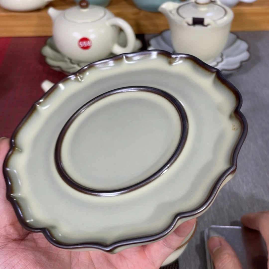 瓷片小微瑕。。。。。。。。。。