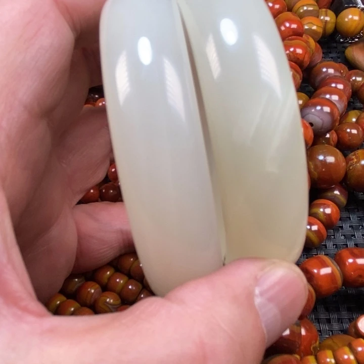 未镶嵌颈饰玛瑙/玉髓春***烊