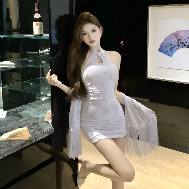 新中式挂脖连衣裙纯欲风性感秋季法式设计感包臀裙露肩裙披肩套装