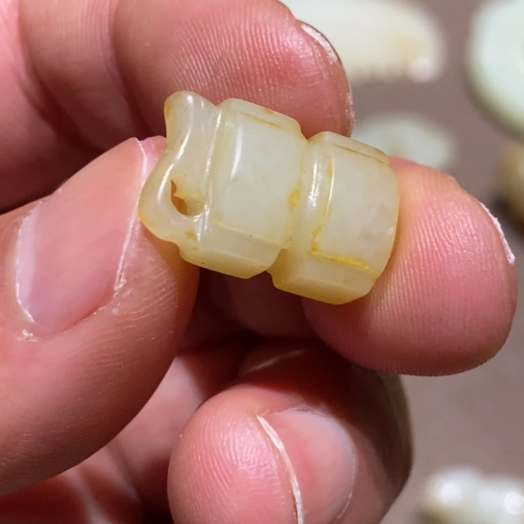 和田玉（糖玉）未镶嵌颈饰