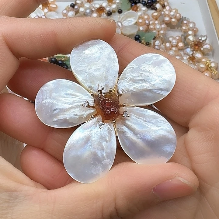 淡水珍珠胸饰银S925镶嵌