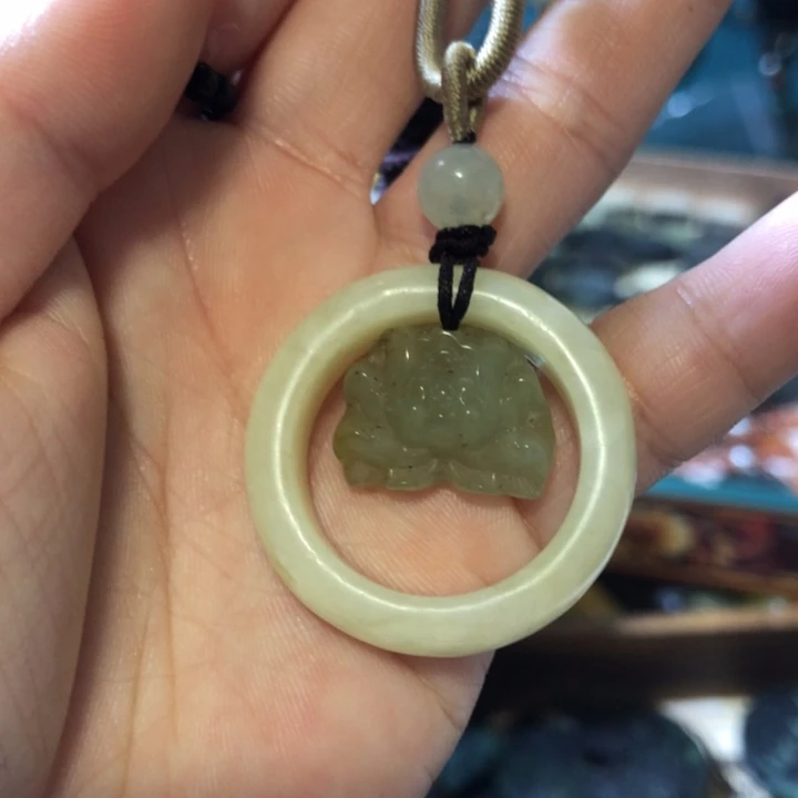 岫玉未镶嵌岫玉挂件