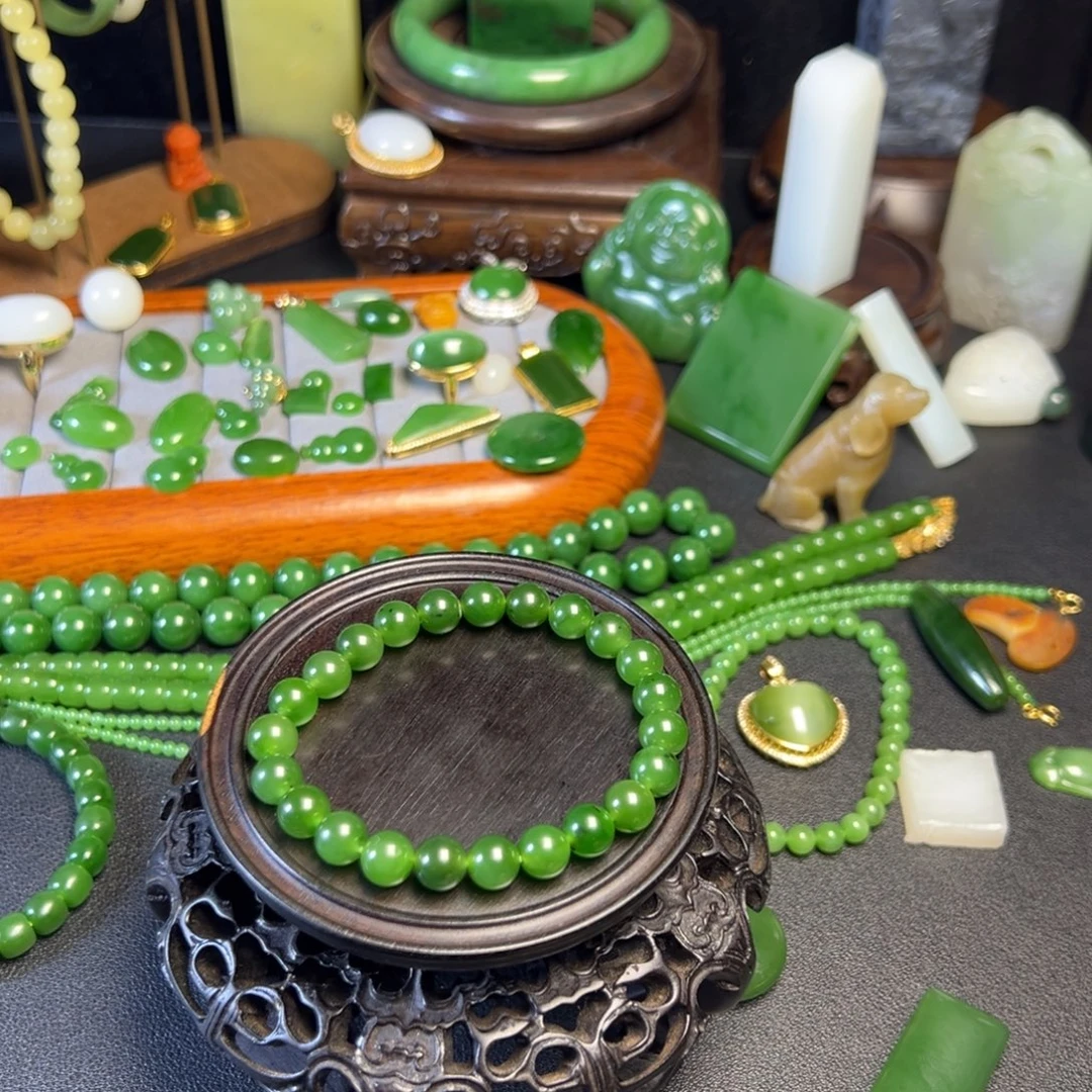 和田玉（碧玉）未镶嵌手链