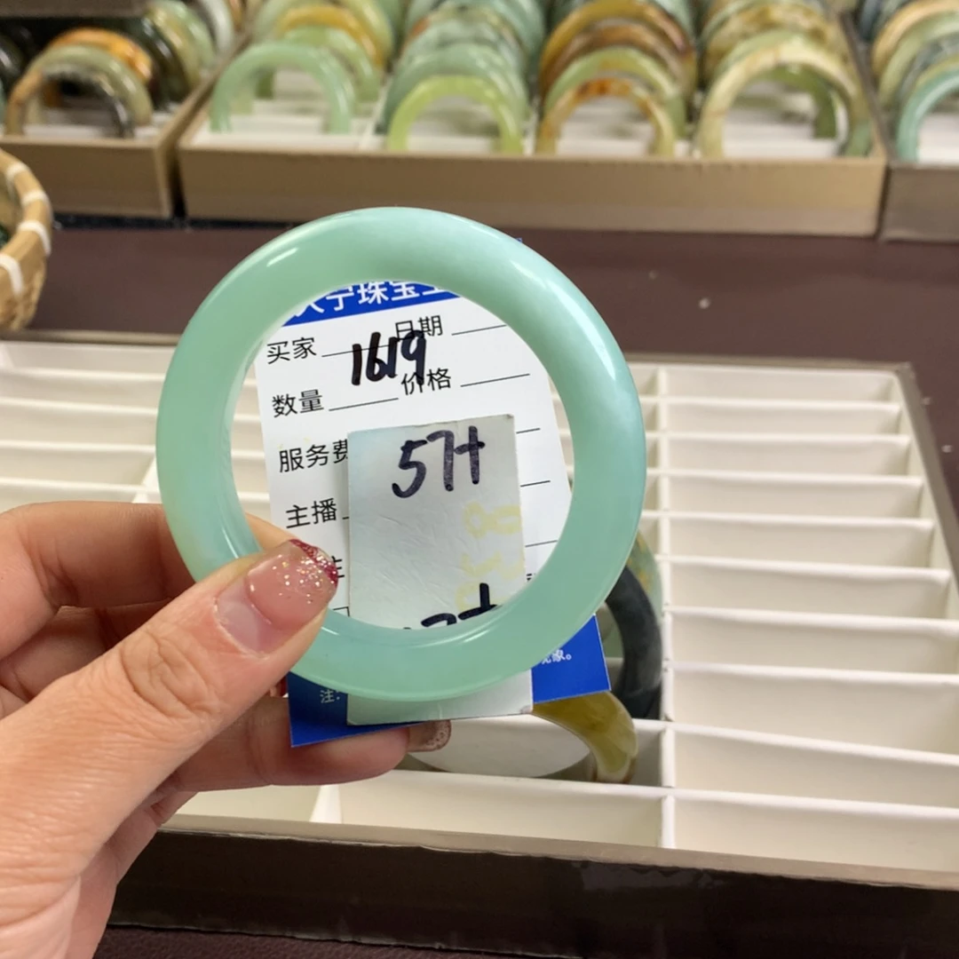 蛇纹石玉手镯未镶嵌嘟****81619