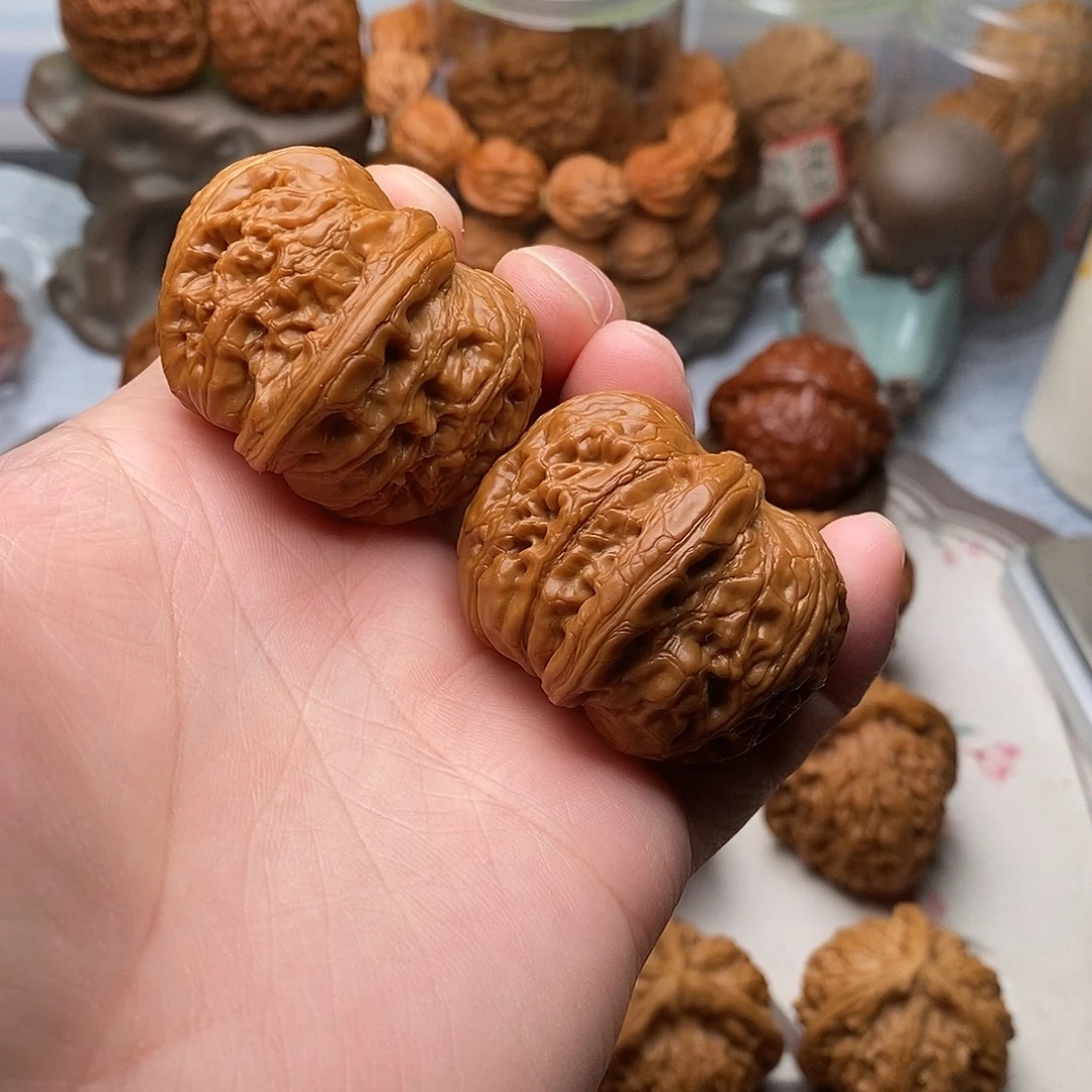 文玩核桃把件元宝