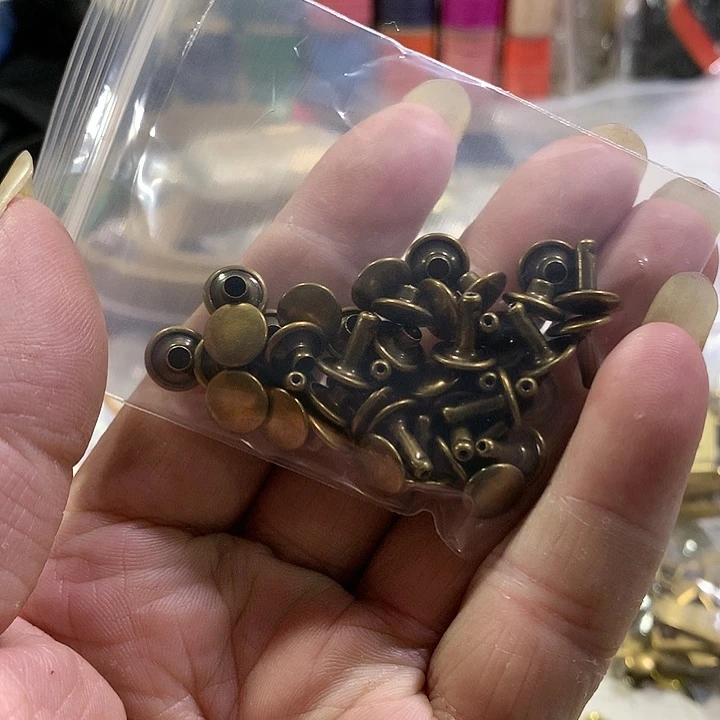 无纺布皮革铜铆钉配侧边扣20套
