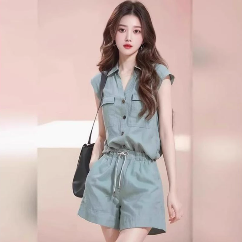 冷淡风盐系穿搭套装女士2025新款夏季轻奢时尚衬衫上衣短裤两件套