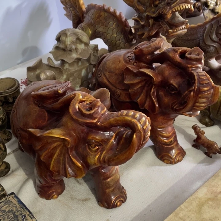 摆件。              大象