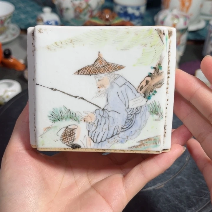 摆件浅降彩人物水洗一件111