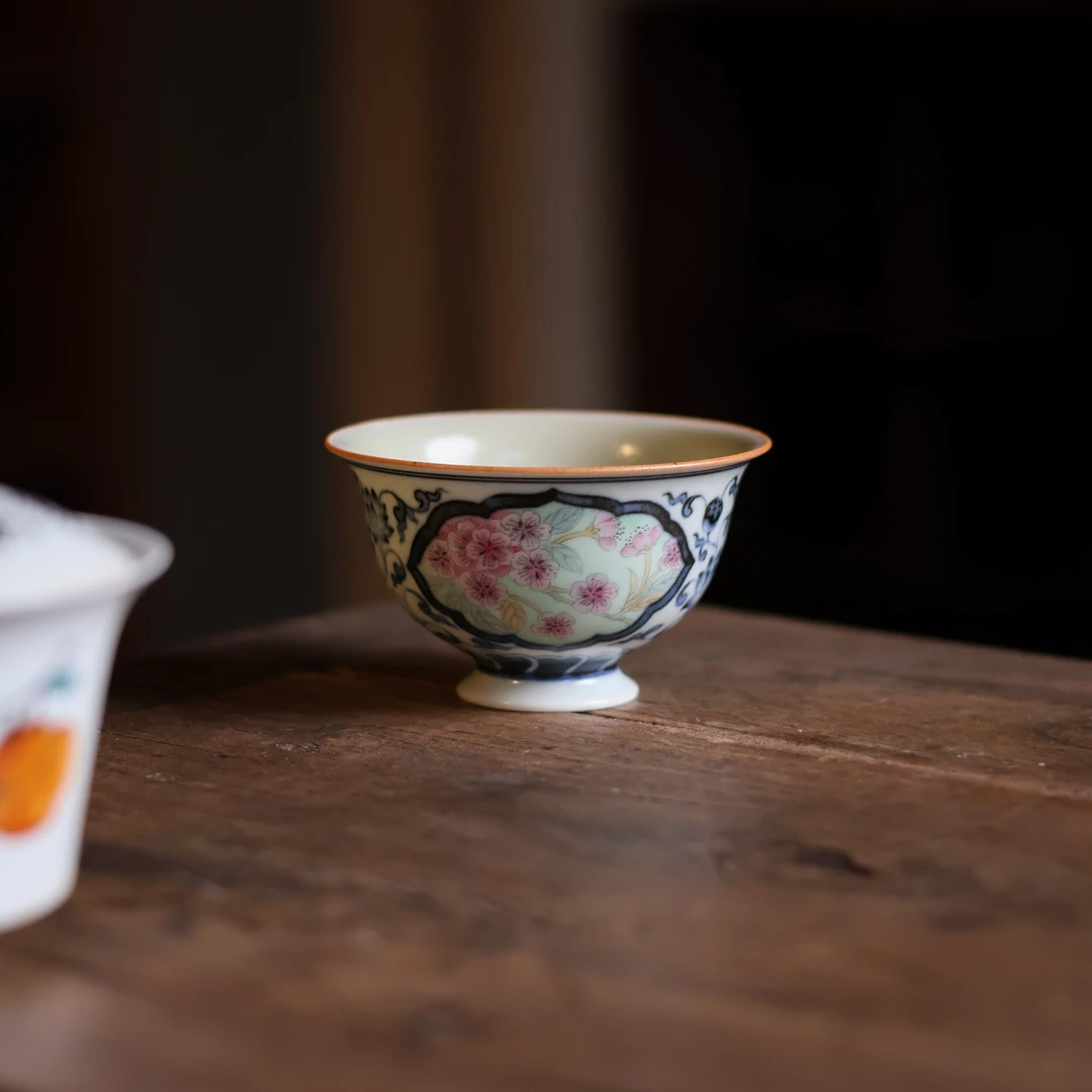 斋居 开窗花卉-霖溪山房-小高足杯（霖溪0037）