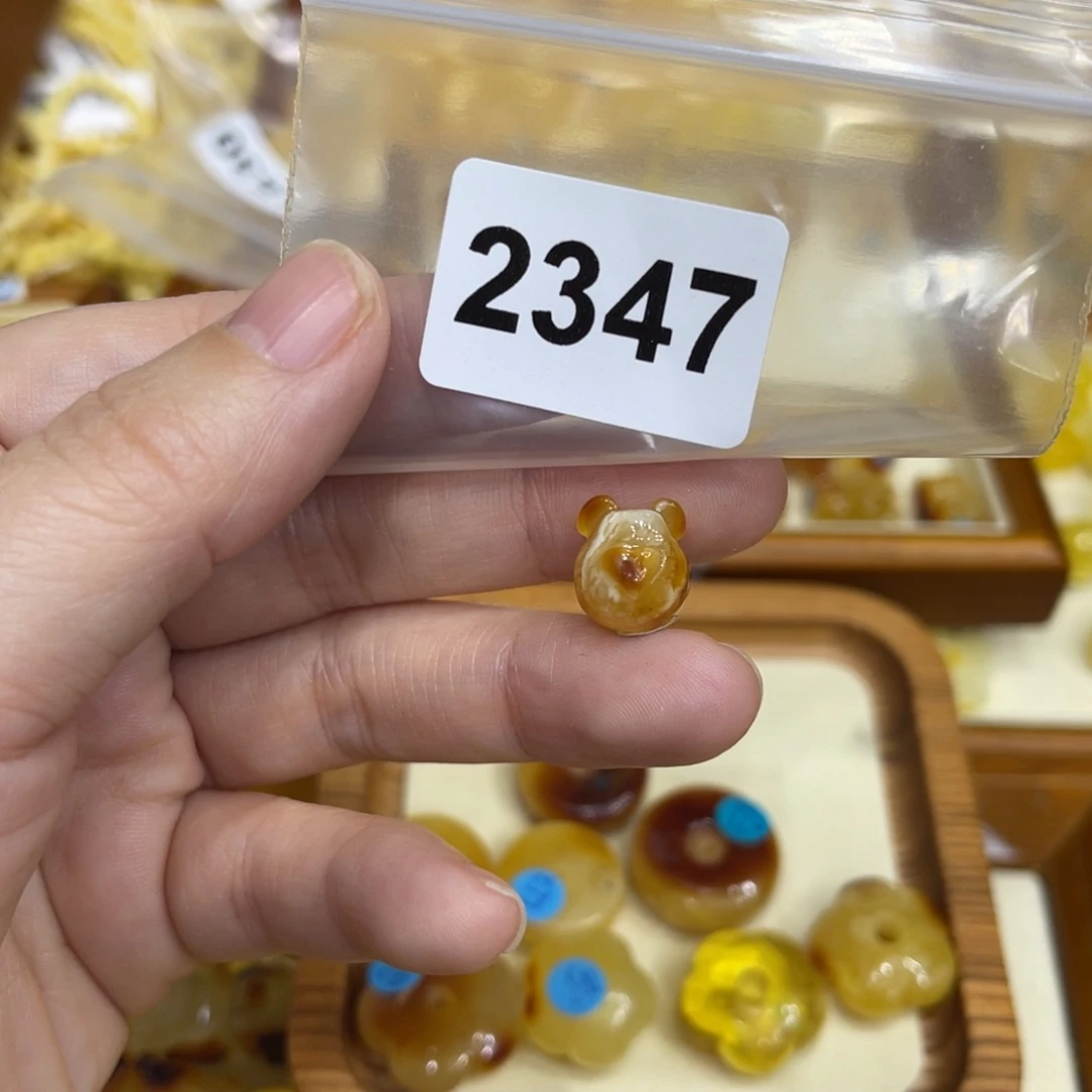 琥珀珠宝奇石未镶嵌