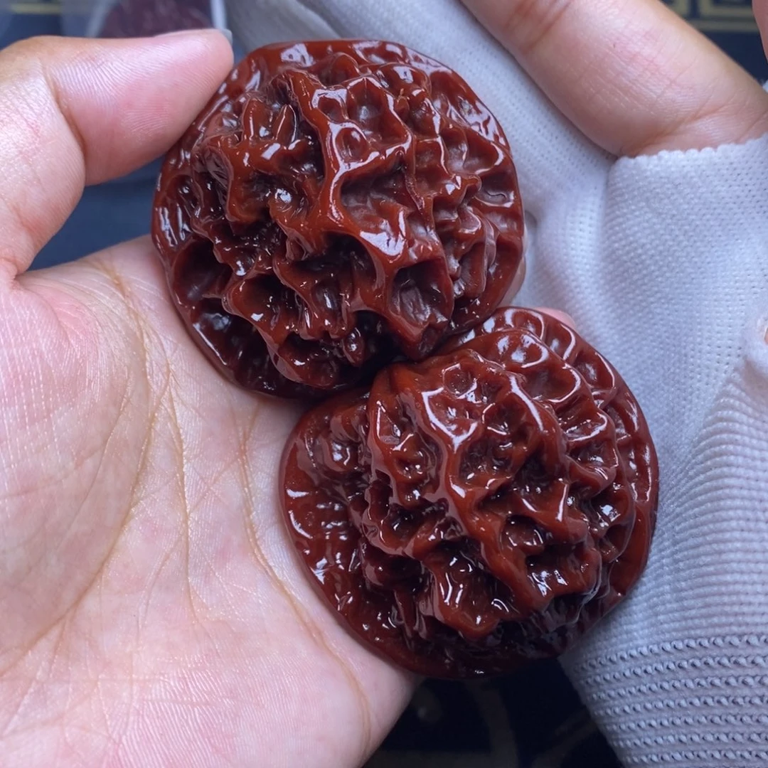 文玩核桃吊坠帝王52