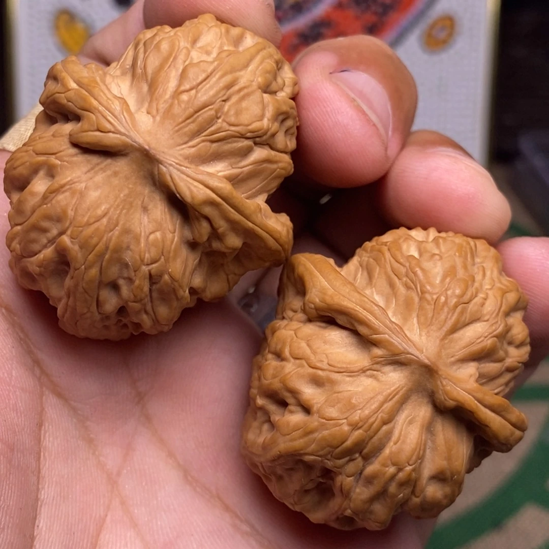 文玩核桃把件野狼
