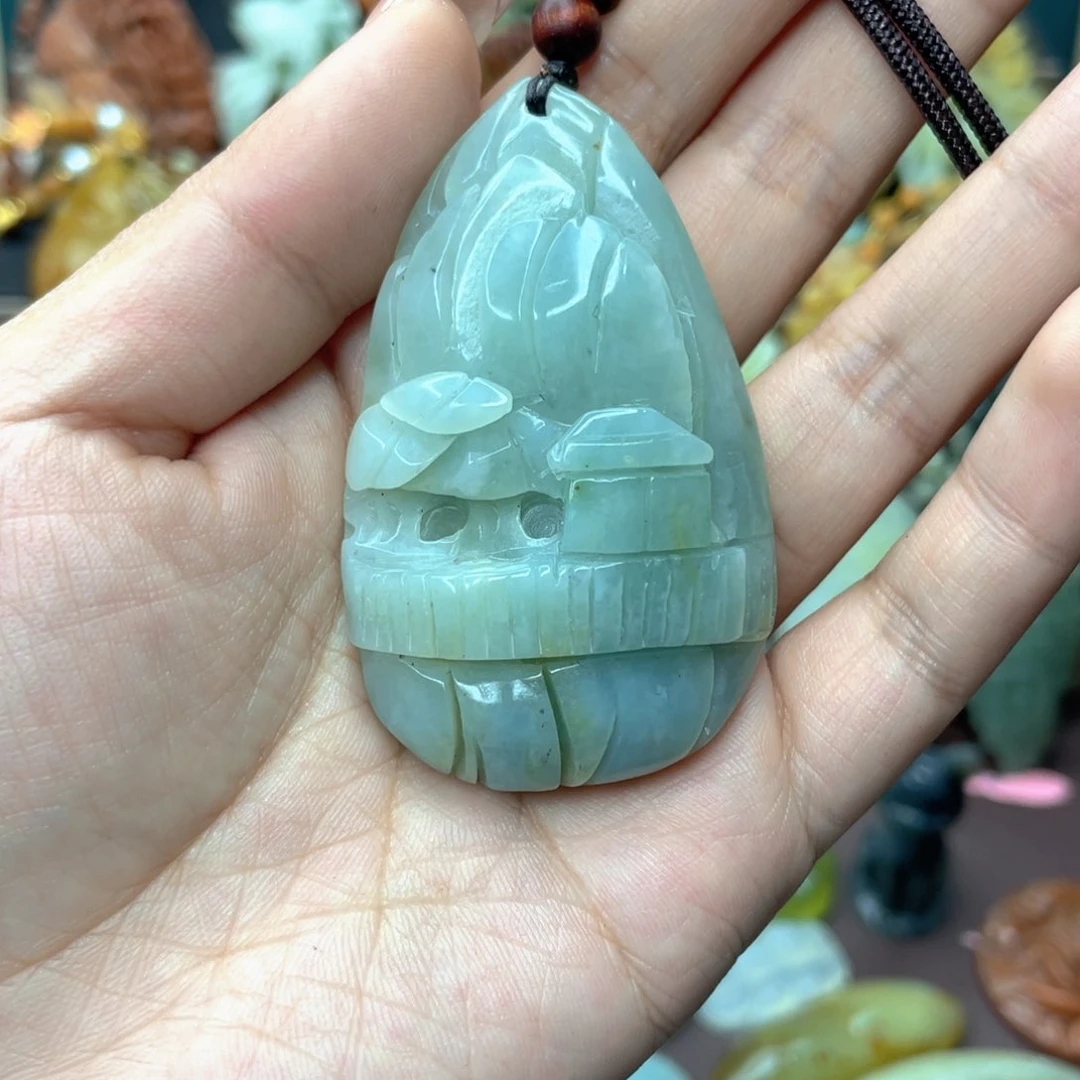 蛇纹石玉颈饰未镶嵌