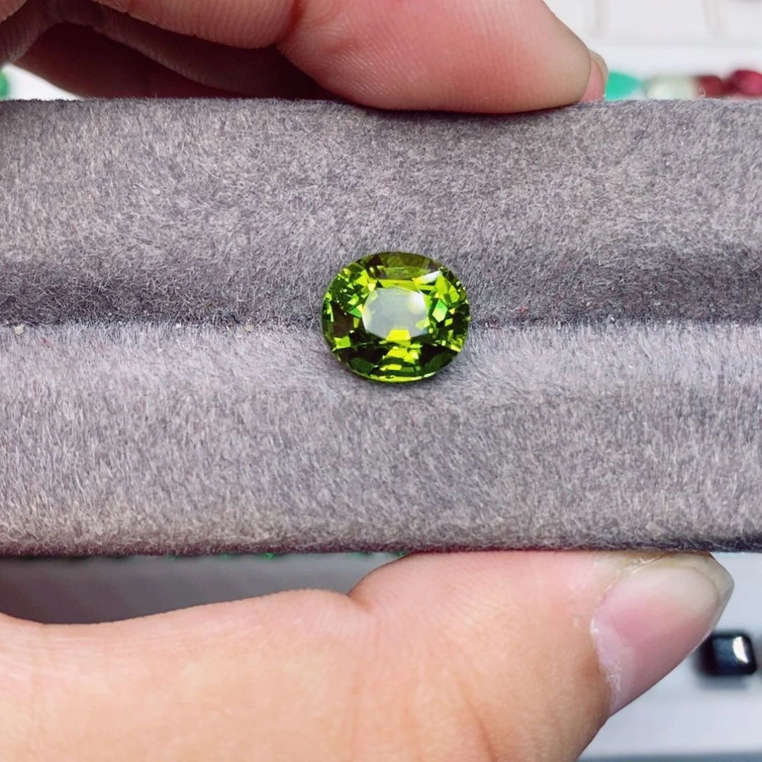 碧玺裸石未镶嵌碧玺4.04克拉