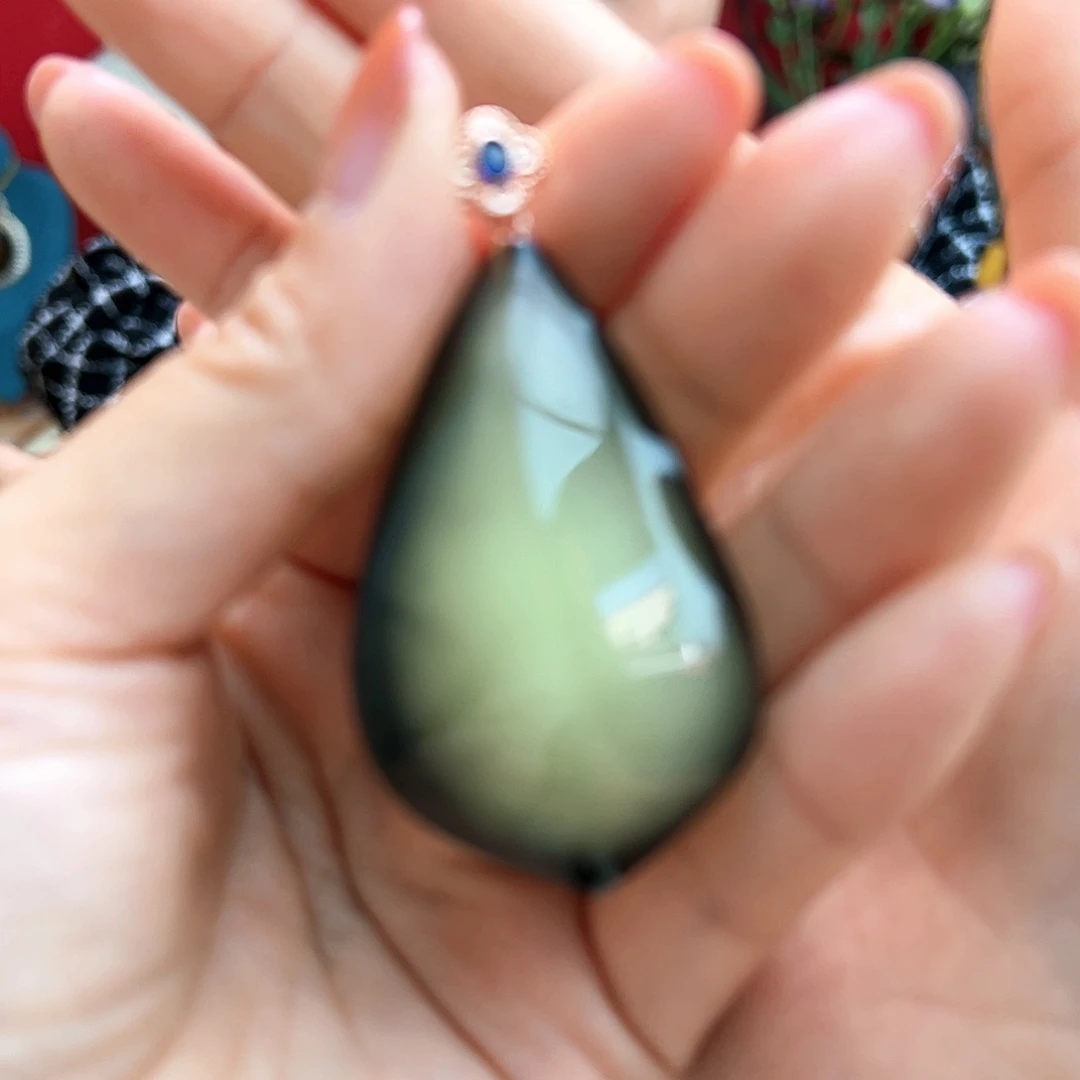 琥珀手镯未镶嵌吊坠