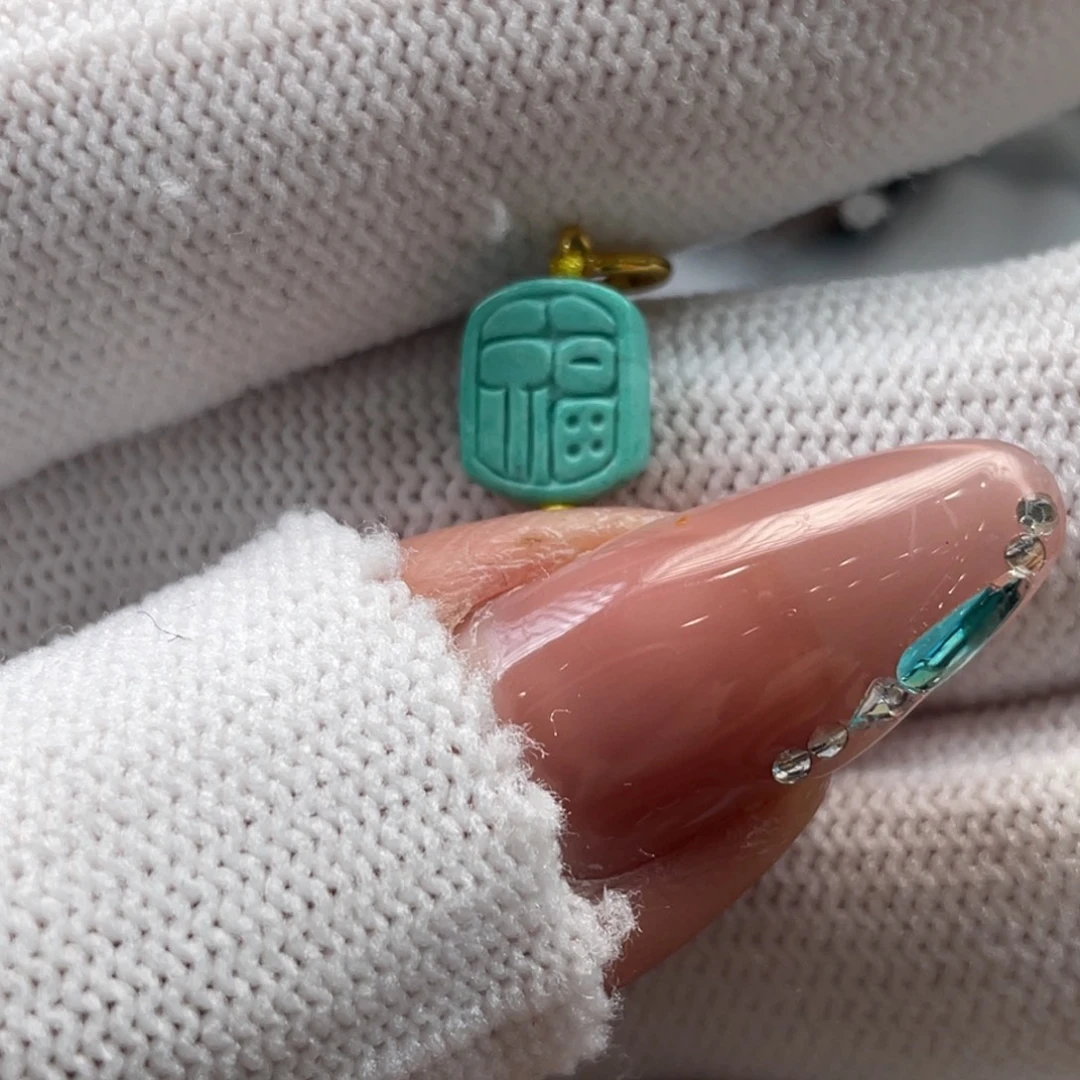 绿松石未镶嵌挂件