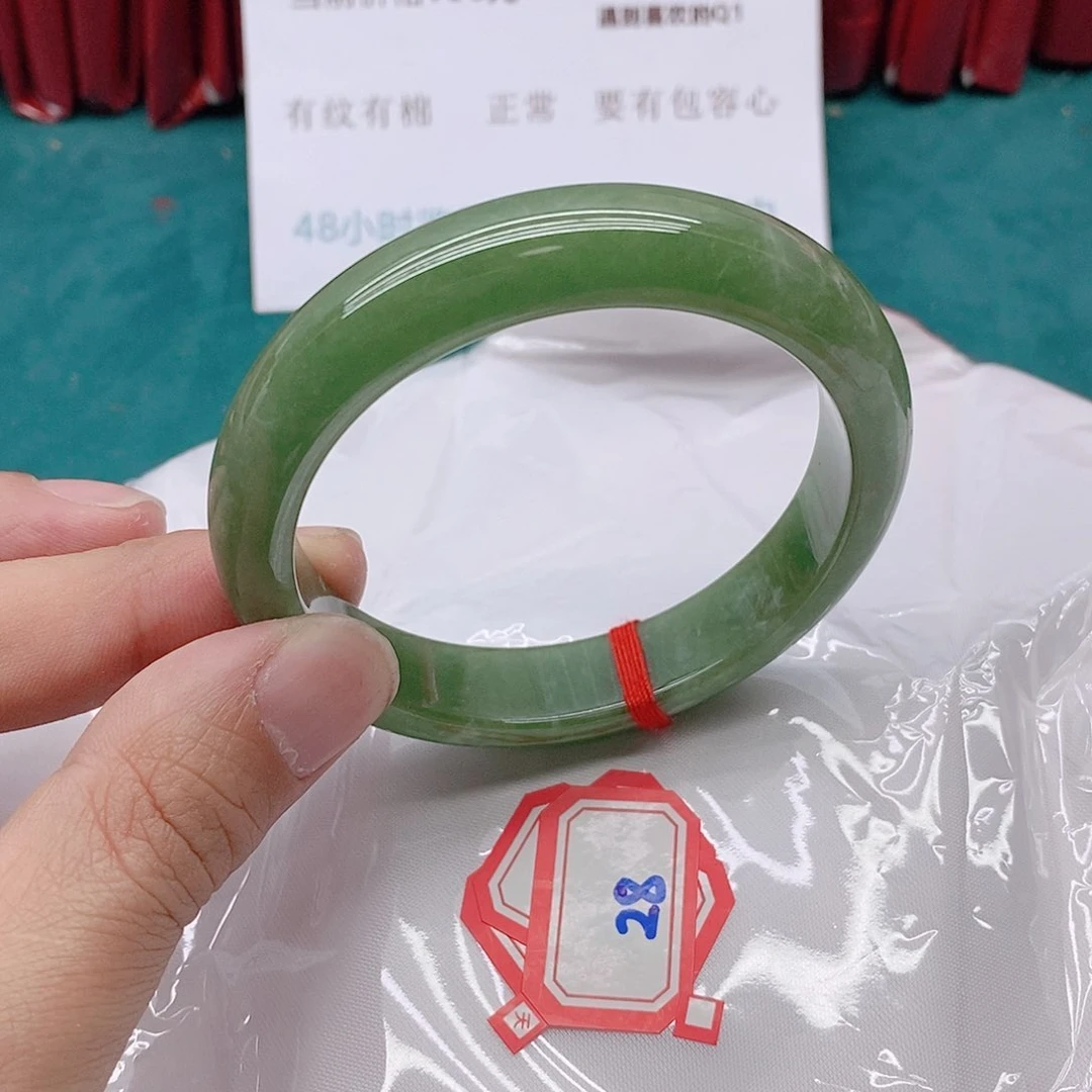 翡翠手镯未镶嵌执*288888888